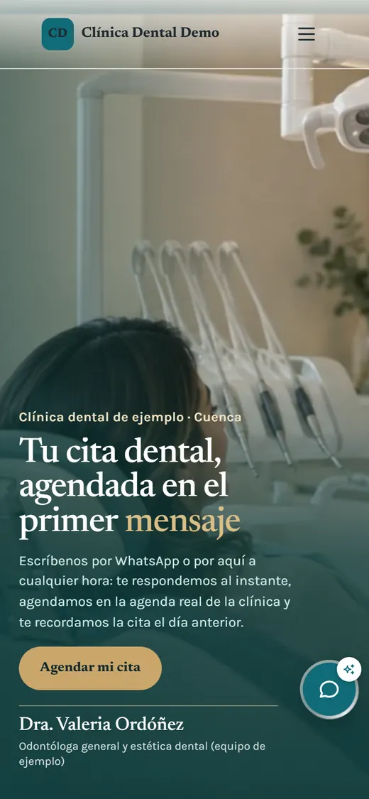 Clínica dental de ejemplo vista en un celular: portada con el botón Agendar mi cita y la burbuja del Agente de IA